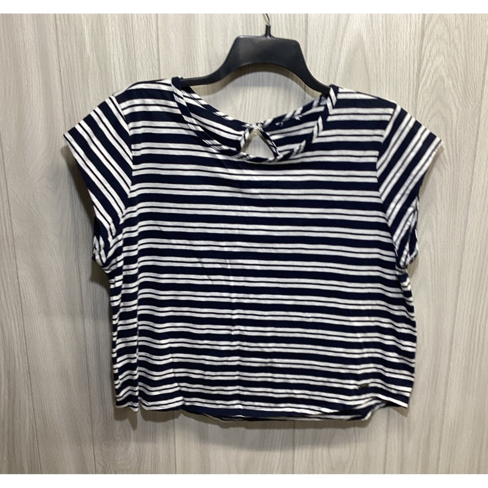 UNBRANDED Women's (22" x 22") Short Sleeve Round Neck Button Back Shirt *No Tags